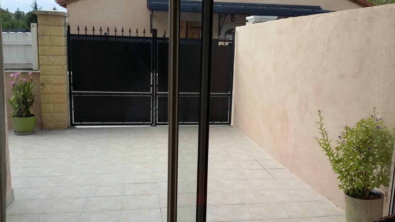 Studio Dependance Maison, 5 Mnt Gare & Tram Vénissieux 外观 照片